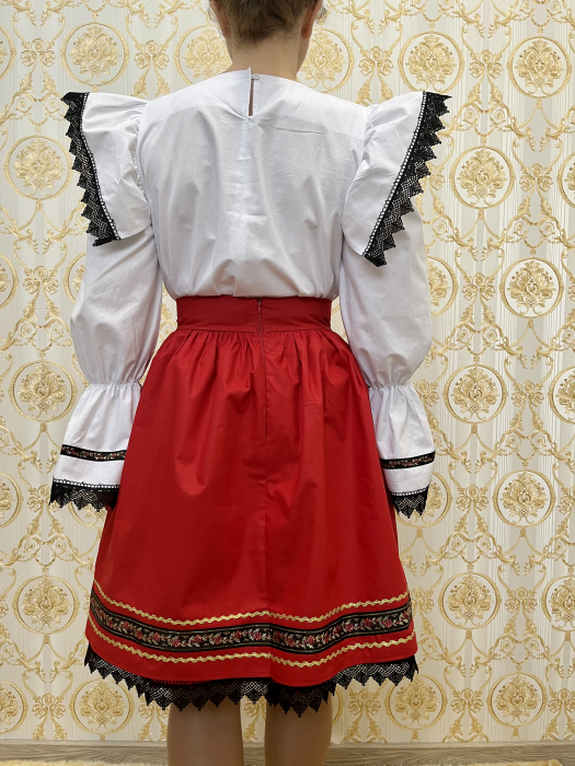 Costum traditional femei model 1 [6]