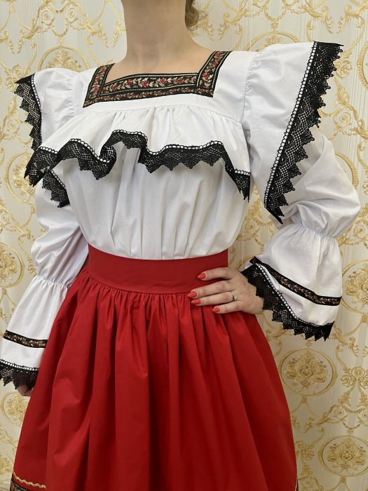 Costum traditional femei model 1 [4]