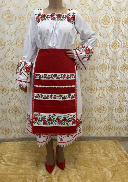 Costum traditional femei model 11 [3]