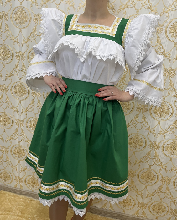 Costum traditional femei model 3 [2]