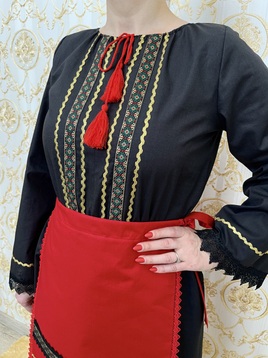 Costum traditional femei model 9 [3]