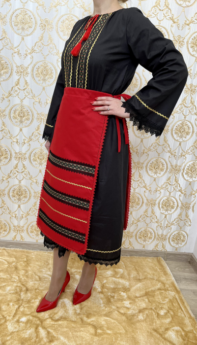 Costum traditional femei model 9 [2]