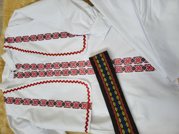 Costum traditional pentru baieti model 8 [4]