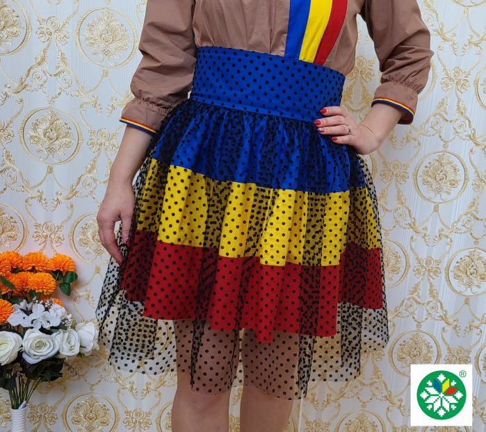 Fusta tricolor cu tull [1]