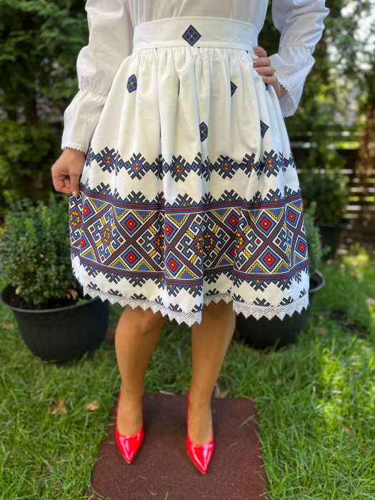 Fusta traditionala Debora [3]