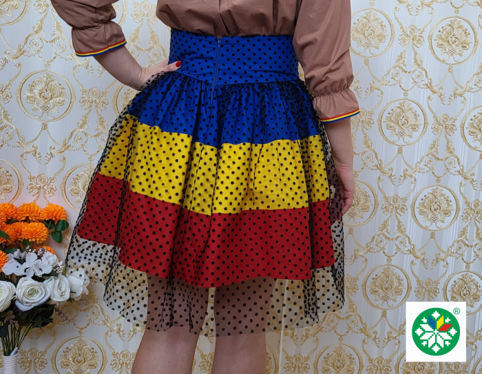 Fusta tricolor cu tull [2]