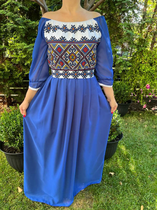Rochie traditionala lunga Ema [1]