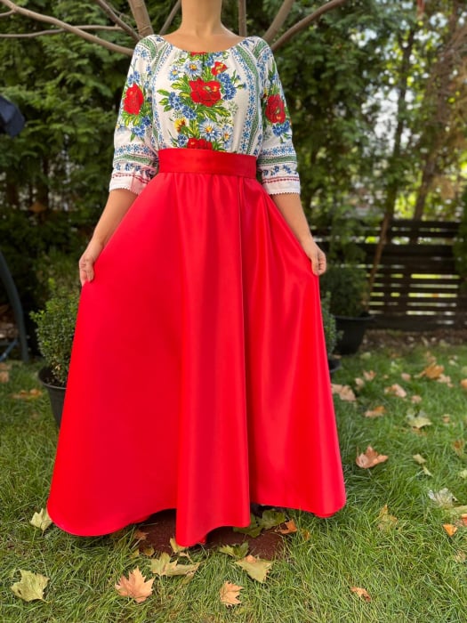 Rochie traditionala lunga Luiza [2]