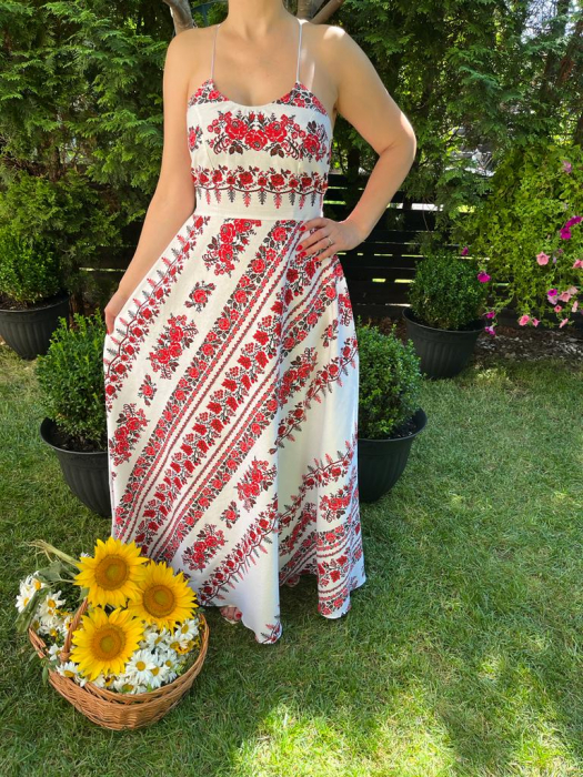 Rochie traditionala lunga Mariuca [2]