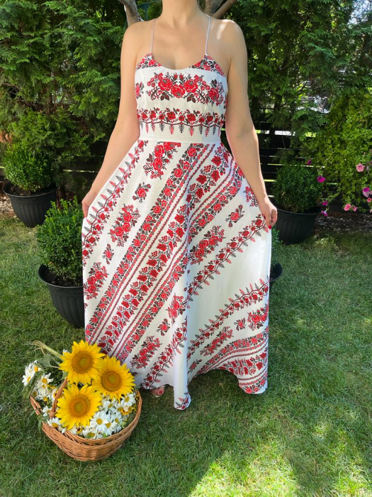 Rochie traditionala lunga Mariuca [1]