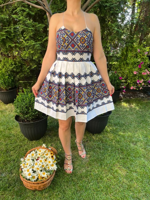 Rochie traditionala pliuri Denisa [1]