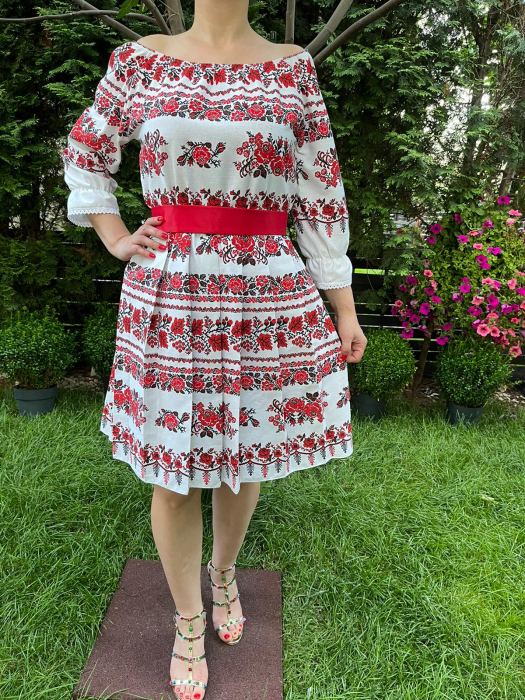 Rochie traditionala pliuri Mariana [2]