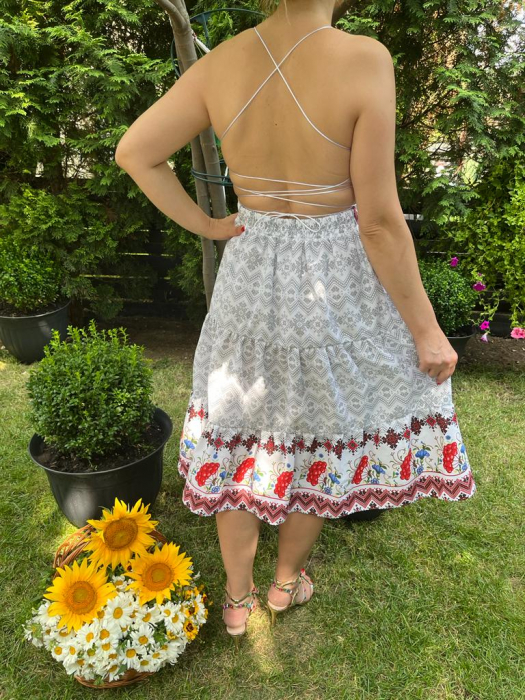 Rochie traditionala volane medie Lucia [3]