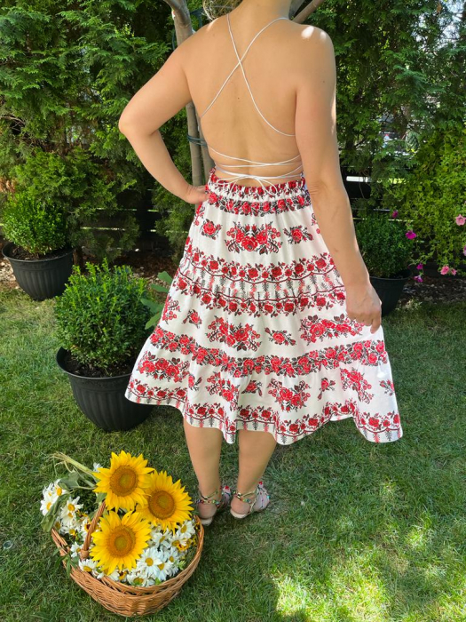Rochie traditionala volane medie Natalia [2]