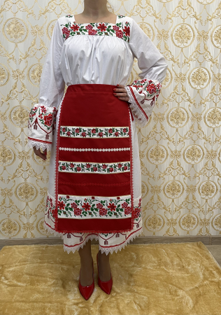 Costum traditional femei model 11 [2]