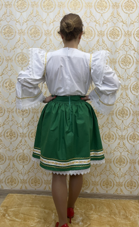 Costum traditional femei model 3 [2]