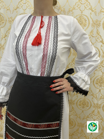 Costum traditional femei model 7 [2]