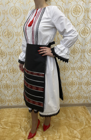 Costum traditional femei model 7 [3]
