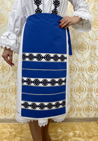 Costum traditional femei model 8 [3]