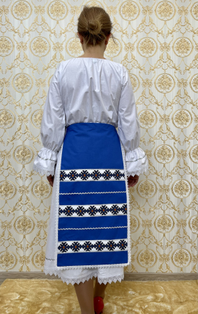 Costum traditional femei model 8 [4]
