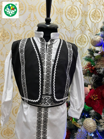 Costum traditional pentru baieti model 6 [1]