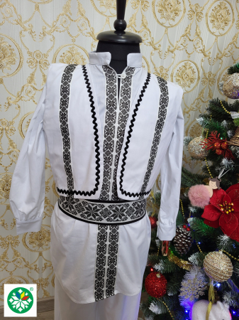 Costum traditional pentru baieti model 7 [1]