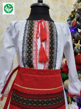 Costum traditional pentru fete model 3 [1]