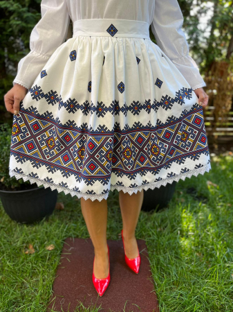 Fuste - Fusta traditionala Debora