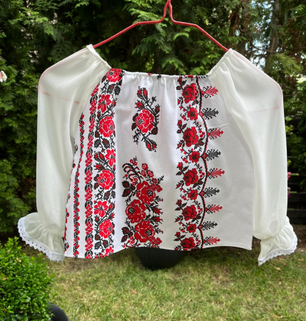Ii fete - Ie traditionala fetita Ada