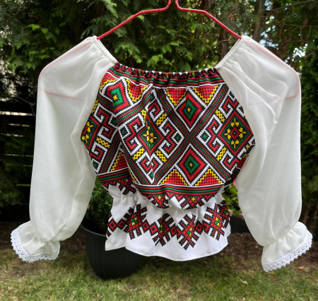 Ii fete - Ie traditionala fetita Diana