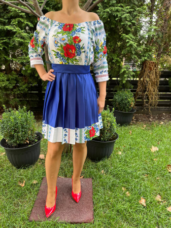 Rochie traditionala pliuri Sabina [1]
