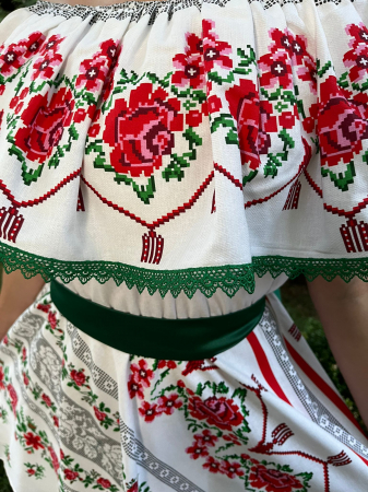Rochie traditionala scurta Minerva [2]