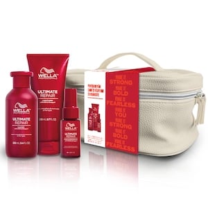 Pachet Wella Professionals Ultimate Repair - pentru de hranire si reparare intensiva pentru toate tipurile de par - Sampon 250 ml - Balsam 200 ml - Tratament 30 ml [1]