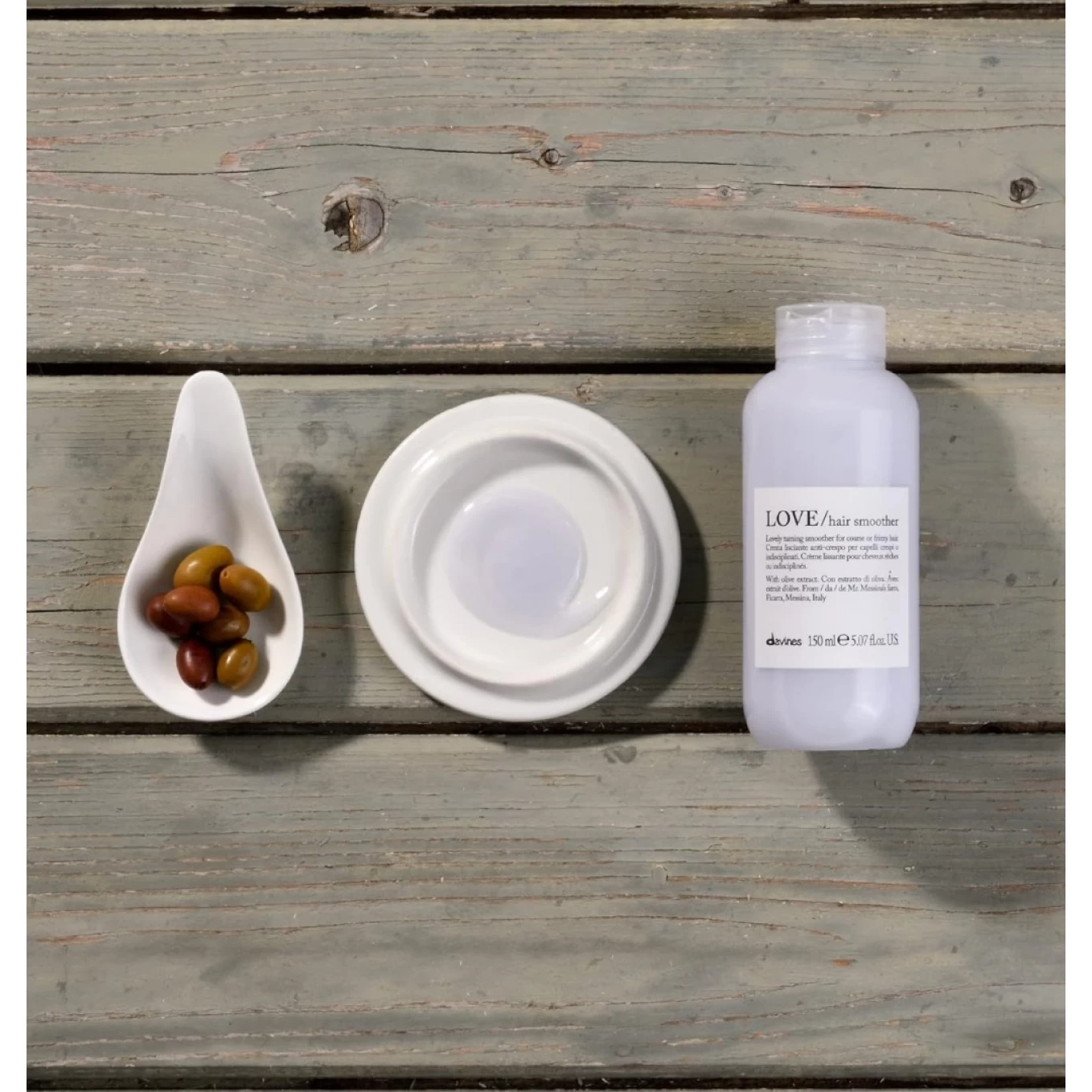 Crema de netezire pentru parul rebel - Love Hair Smoother 150 ml Davines [3]