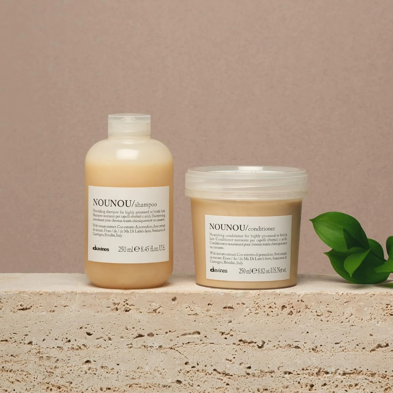 Pachet pentru par tratat chimic , uscat si fragil - Davines Nounou - Sampon 250 ml - Balsam 250 ml [8]