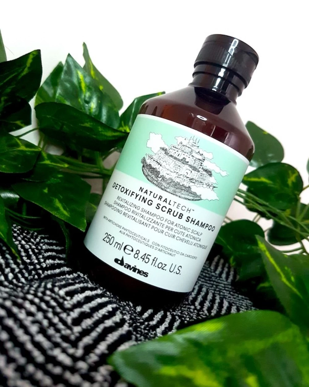 Sampon revitalizant pentru scalp - Naturaltech Detoxifying Scrub Shampoo - 100 ml [3]