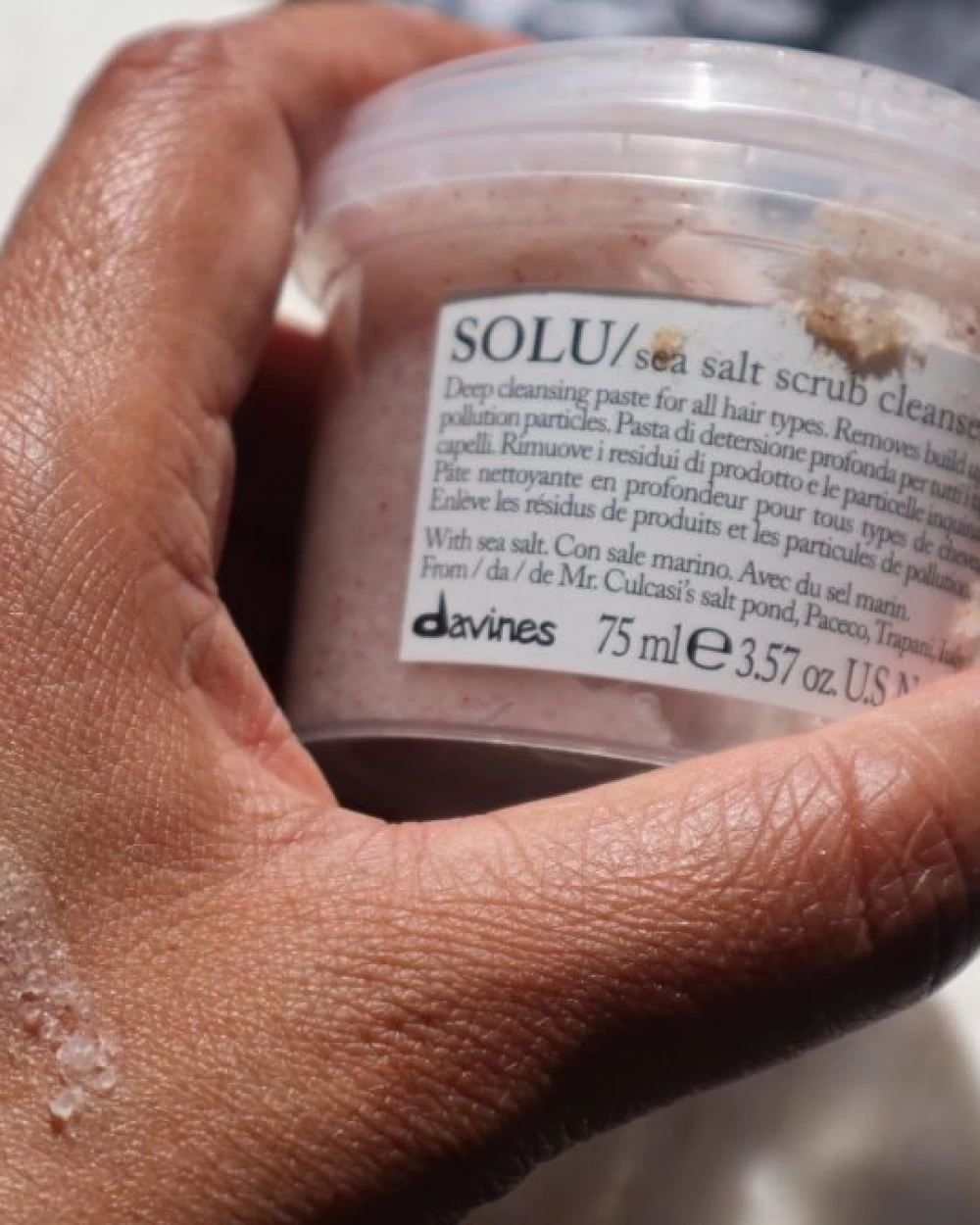 Scrub de curatare pentru toate tipurile de par - Solu Sea Salt Scrub Cleanser - 75 ml [5]