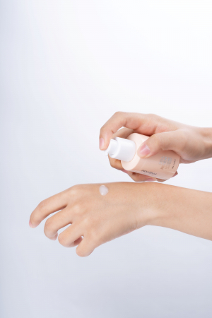 Serum concentrat anti-imbatranire cu celule stem si peptide [1]