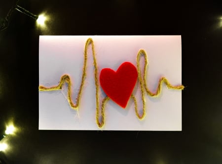 Felicitari White - Felicitare White Heartbeat