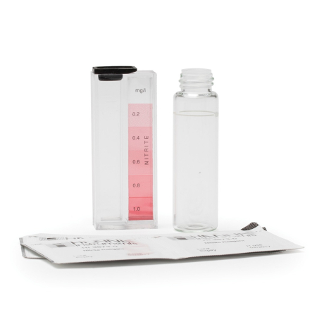 Un singur parametru - Nitriți (ca NO-2-N), Interval: (0,0-1,0 mg/L) Metodă: colorimetrică, 100 de teste