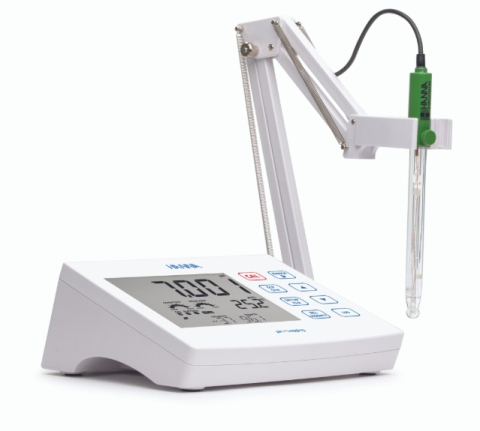 pH/ORP-metre de laborator - pH-metru cu functie de memorare - HI2621