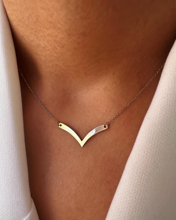 Lantisor cu pandantiv V din Argint 925 placat cu aur [1]