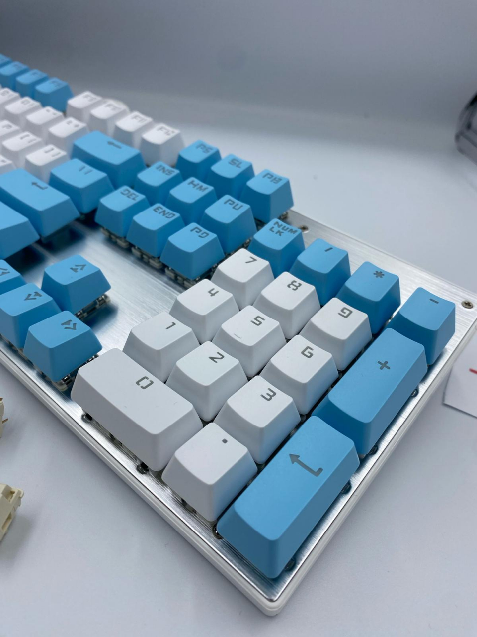 Tastatura Mecanica pentru Gaming, Crack K660 104 Blue Edition, Iluminare RGB, Compatibila Windows, Android si iOS, USB Type C [11]