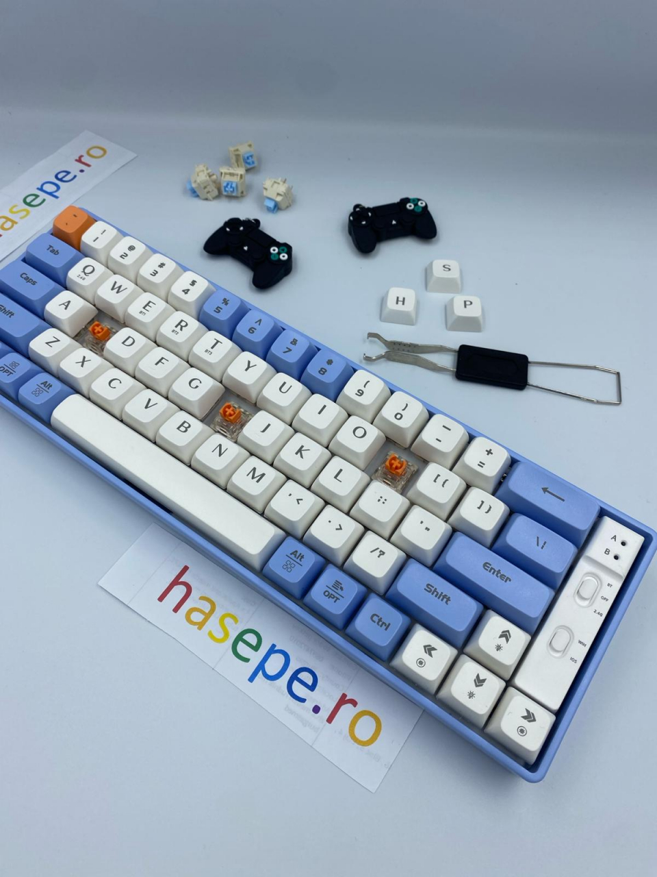 Tastatura Mecanica pentru Gaming, Langtu GK65 Blue Edition, Iluminare RGB, Baterie incorporata , Autonomie pana la 10 ore, 3 moduri de conectare Wireless 2,4g, Bluetooth 5,1 si USB [4]