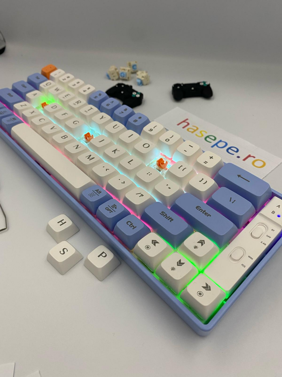 Tastatura Mecanica pentru Gaming, Langtu GK65 Blue Edition, Iluminare RGB, Baterie incorporata , Autonomie pana la 10 ore, 3 moduri de conectare Wireless 2,4g, Bluetooth 5,1 si USB [6]