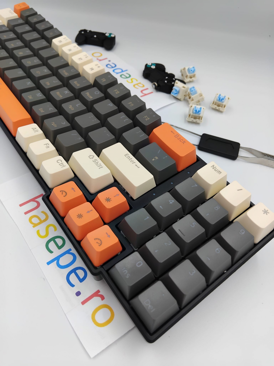 Tastatura Mecanica pentru Gaming, Leaven K780 78 E-Sports, Iluminare RGB, Compatibila Windows si MAC, USB Type C [11]