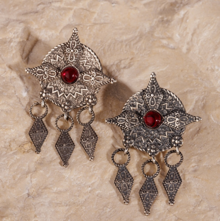 CERCEI CU PIETRE - Arení