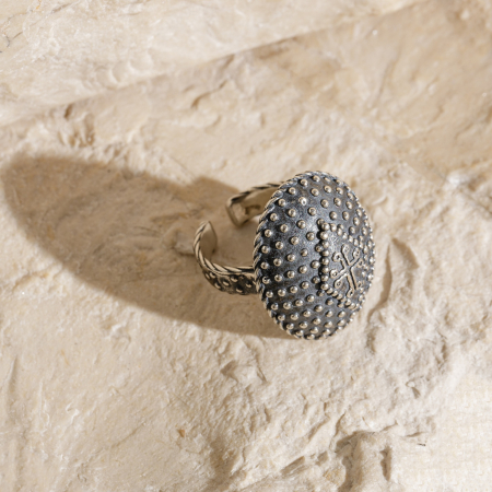 INELE FĂRĂ PIETRE - Filippa