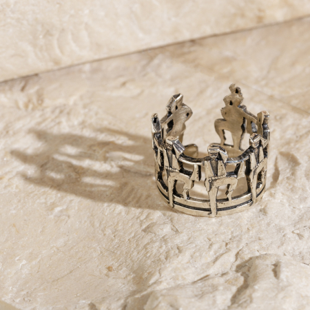 INELE FĂRĂ PIETRE - Dansul bărbaților