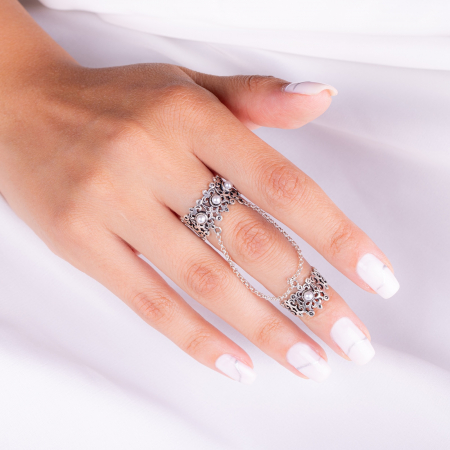 INELE CU LANȚ - Margarit